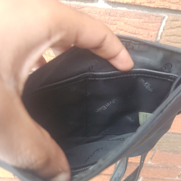 Women Calvin klein crossbody bag - Picture 6 of 9